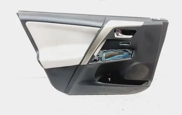 Toyota RAV 4 (XA40) Front door card panel trim