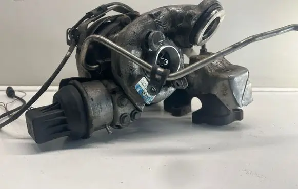 Volkswagen PASSAT B6 Turbo 03L253019J CBA