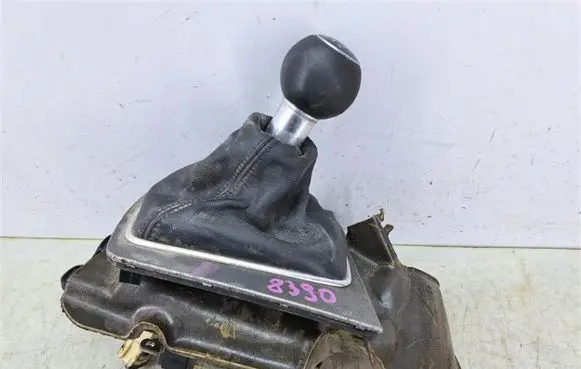 Audi A4 S4 B5 8D Gear shift cable linkage 8E0711406A