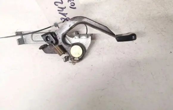 Toyota Previa (XR30, XR40) II Fuel tank opening switch 