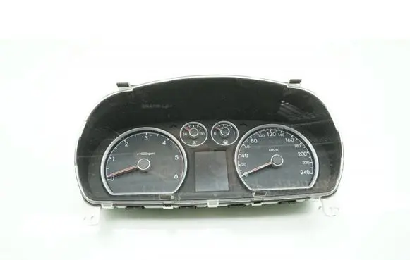 Hyundai i30 Speedometer (instrument cluster) 940032L520
