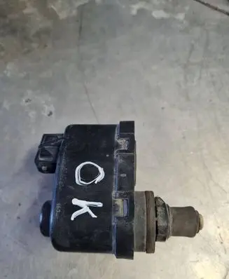 Headlight level adjustment motor