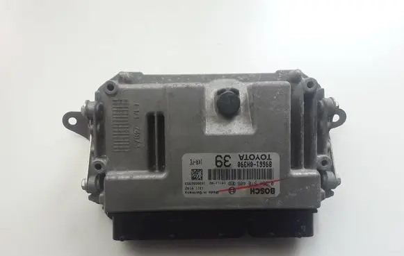Toyota Aygo AB40 Engine control unit/module 896610H390