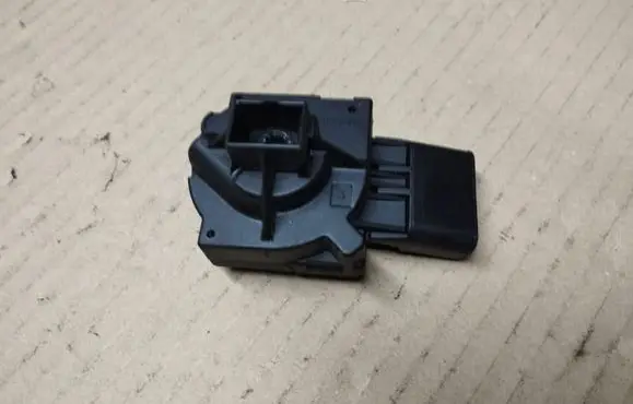 Chrysler Pacifica Ignition lock contact 04685719AB