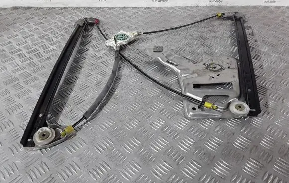 Land Rover Range Rover L322 Front window lifting mechanism without motor CUH000192