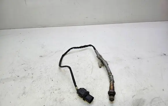 Volkswagen PASSAT B6 Lambda probe sensor 06F906262H