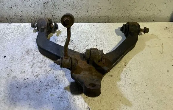 Jeep Cherokee Front lower control arm/wishbone