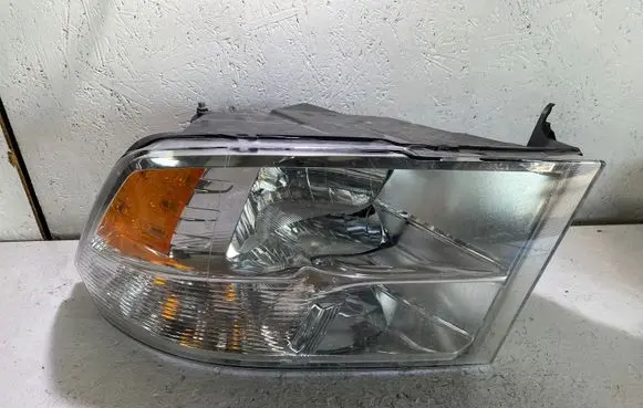 Dodge VAN RAM Headlight/headlamp 68096438AJ 0131235 130S0UADRN