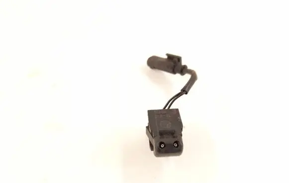 Mercedes-Benz E W211 Windshield washer spray nozzle 2118600147 2038600147