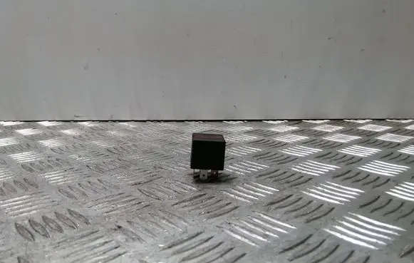 KIA Sorento Other relay 9522517000