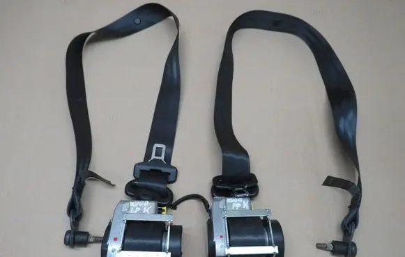 Ford Kuga II Front seatbelt 624436700 006L000 624436800