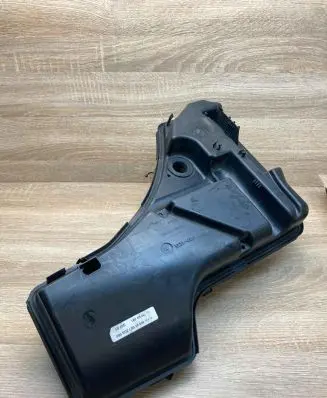 Mercedes-Benz GLE (W166 - C292) Windshield washer fluid reservoir/tank A1668600700