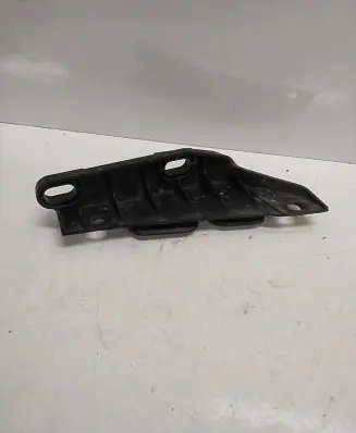 Front bumper mounting bracket