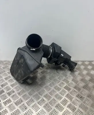 BMW 3 G20 G21 Intake resonator 8656981