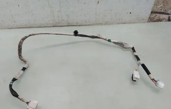 Toyota Prius (NHW20) Front door wiring loom 8974647010
