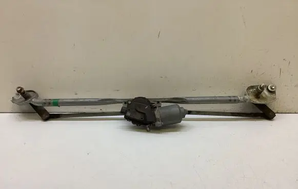 Dodge Challenger Front wiper linkage and motor 05028756AD