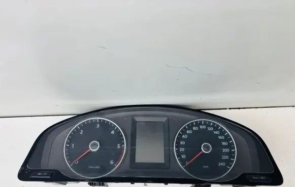 Volkswagen Transporter - Caravelle T5 Speedometer (instrument cluster) 7E0920860J VDD02406