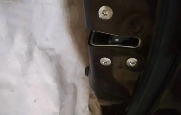 Honda Civic IX Front door lock