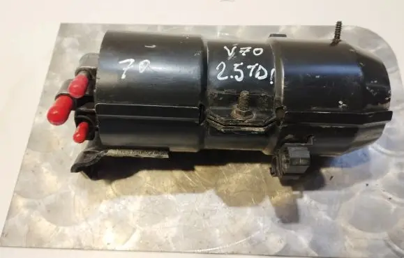 Volvo V70 Fuel filter housing 