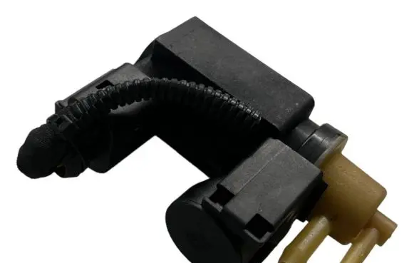 Volvo V40 Turbo solenoid valve 31339808 70466400 15T335