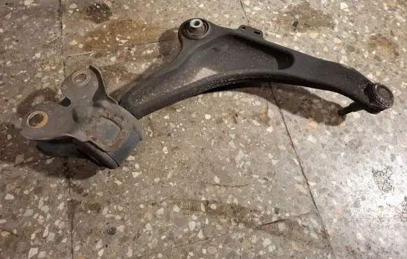 Volvo V60 Front lower control arm/wishbone