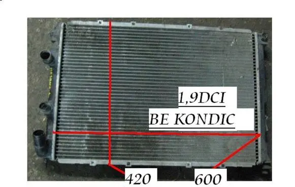 Renault Megane I Coolant radiator A4201585P35