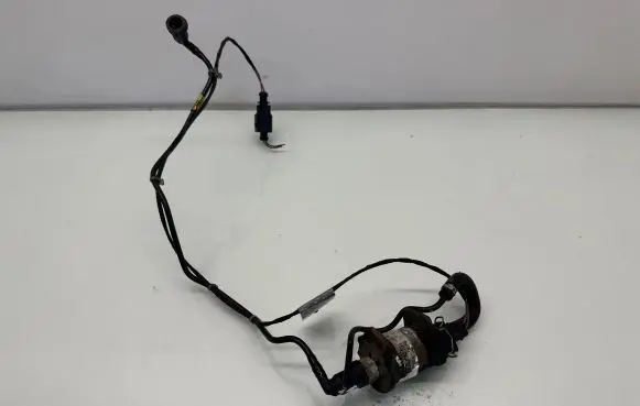 Audi A4 S4 B8 8K Webasto auxiliary heater fuel pump 