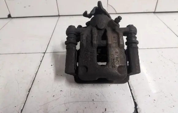 Honda Civic Rear brake caliper 3211B