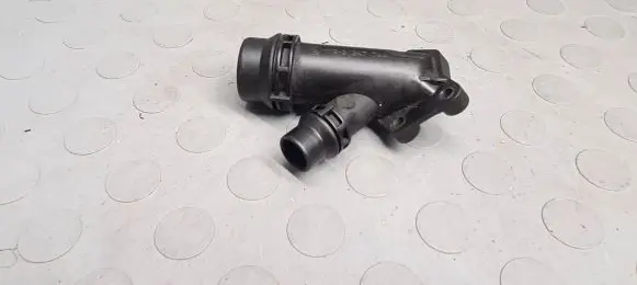 BMW 5 E60 E61 Engine coolant pipe/hose 2247744