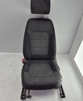 Volkswagen PASSAT B7 Front driver seat 1511285099 3AA971365B 000004S
