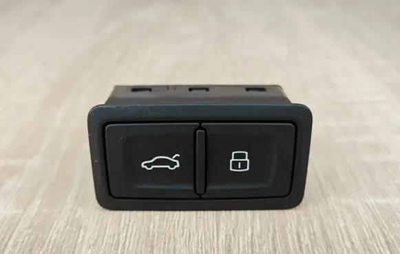 Audi A6 S6 C7 4G Tailgate opening switch 4G0959831B