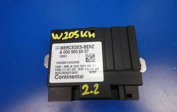 Mercedes-Benz C W205 Fuel injection pump control unit/module A0009006007 A2C30401500 A0009010601