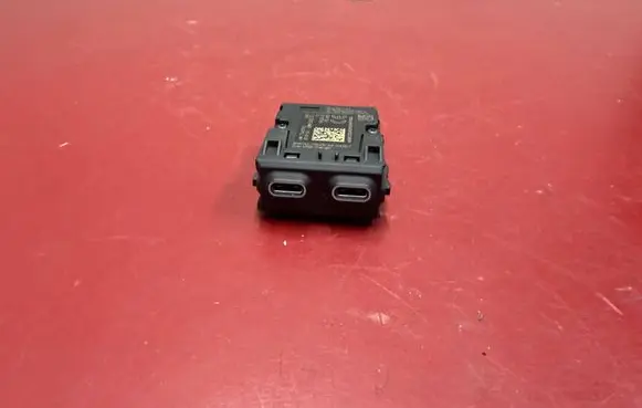 BMW X3 G45 USB socket connector 5B51C73 84105B51C73
