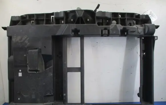 Peugeot 207 CC Front bodywork piece 