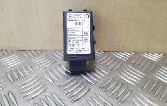 Nissan X-Trail T30 Door central lock control unit/module 285963Y50