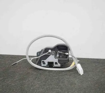 BMW 2 F22 F23 Front door lock 7202145