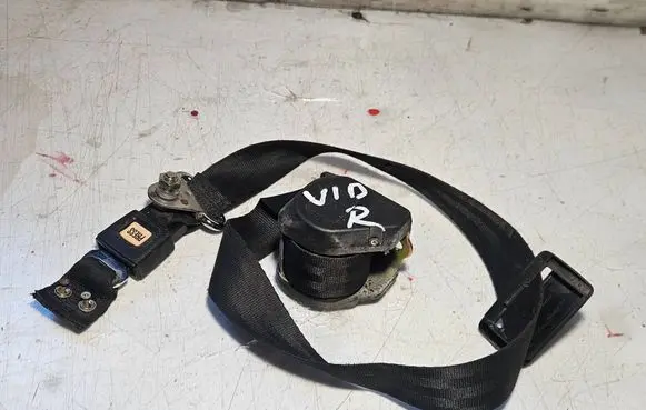 Volkswagen II LT Middle seatbelt (rear) 703857747