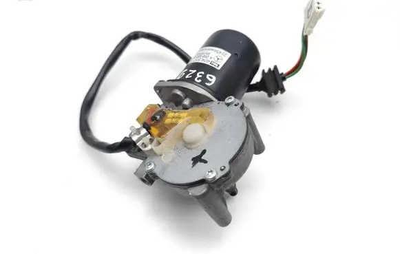 Mercedes-Benz C W203 Wiper motor A2038200442 404517