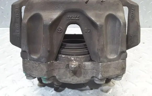 Mercedes-Benz E W212 Front brake caliper