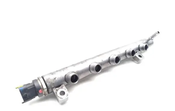 Nissan Qashqai Fuel main line pipe 175216420R 8201044829 H8201044829