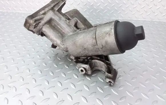BMW 7 E65 E66 Oil filter mounting bracket 7788453