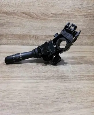 Toyota Auris 150 Indicator stalk 0233017F249 C28
