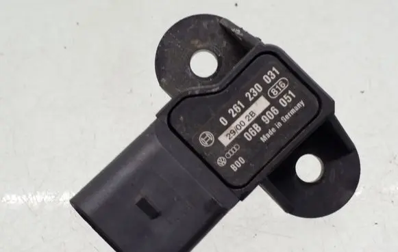 Volkswagen Golf IV Air pressure sensor 0261230031