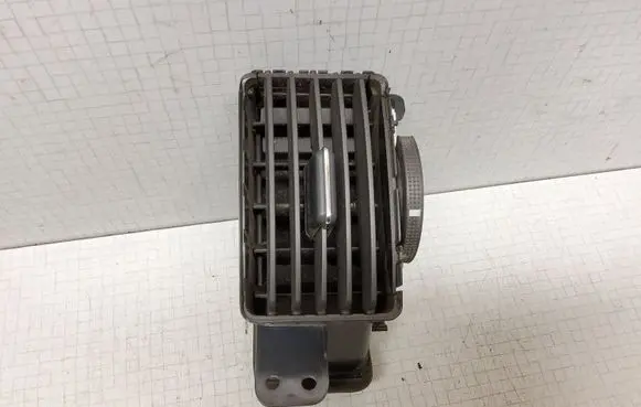 Toyota Corolla Verso E121 Dashboard side air vent grill/cover trim 5565064010 6556414010