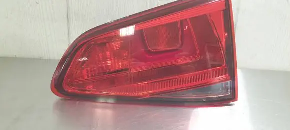 Volkswagen Golf VII Tailgate rear/tail lights 5G0945094R 90018024