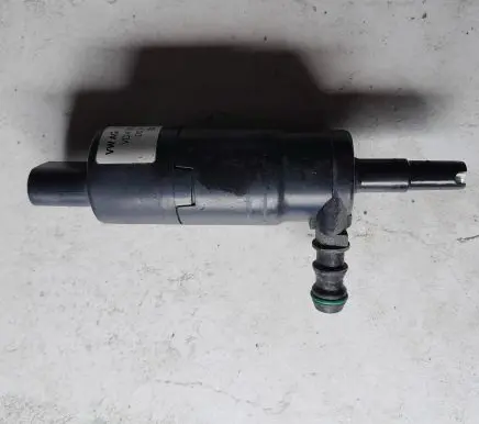Volkswagen Transporter - Caravelle T5 Headlight washer pump 3B7955681 001016