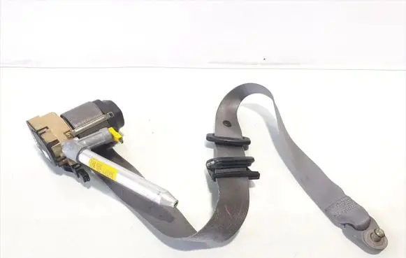 Mercedes-Benz E W210 Front seatbelt 30001936