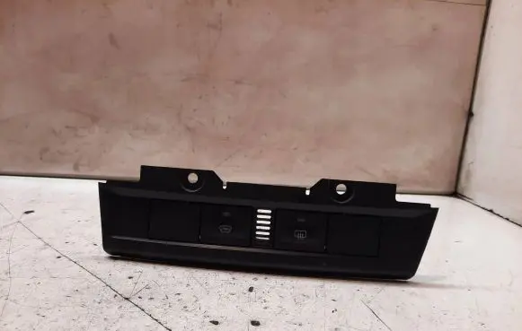Ford Focus Windscreen/window heater switch 4M5113D734BB