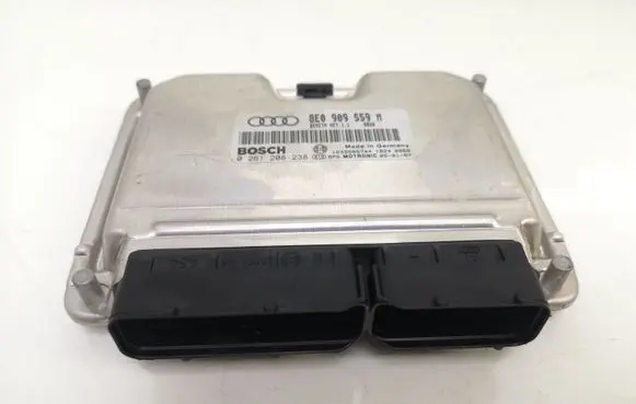 Audi A4 S4 B6 8E 8H Engine control unit/module 8E0909559M 0261208238