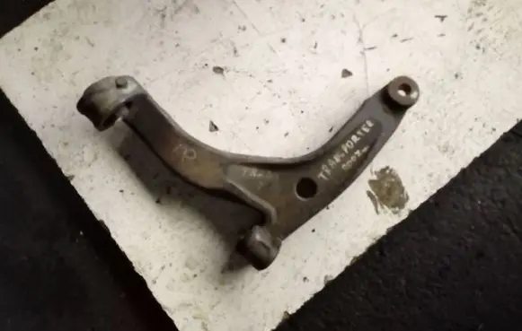 Volkswagen Transporter - Caravelle T5 Front lower control arm/wishbone